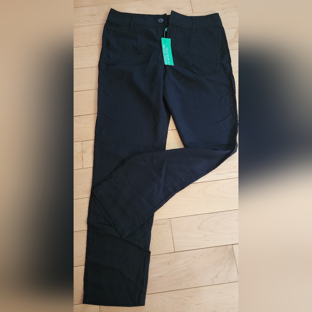 NEW! UNITED COLORS OF BENETTON  light, thin black women pants in size 38 (S)